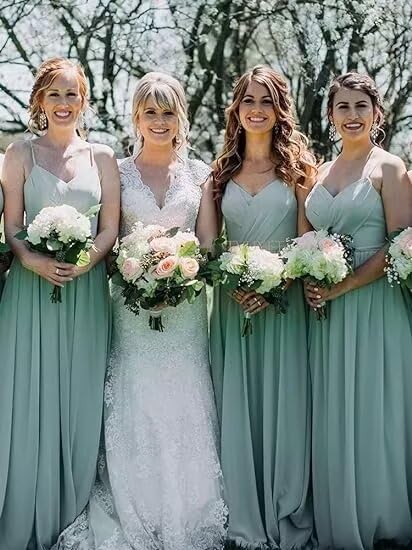 Women's Spaghetti Straps Bridesmaid Dresses with Silt Long Formal Party Dress with Pockets 2024