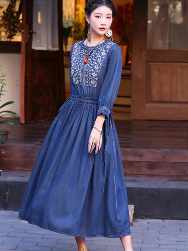 61HMwP1ko3L.jpg Women Vintage Denim Dress Embroidery A-Line Jeans Dress Round Neck High Waisted Pleated Midi Dress