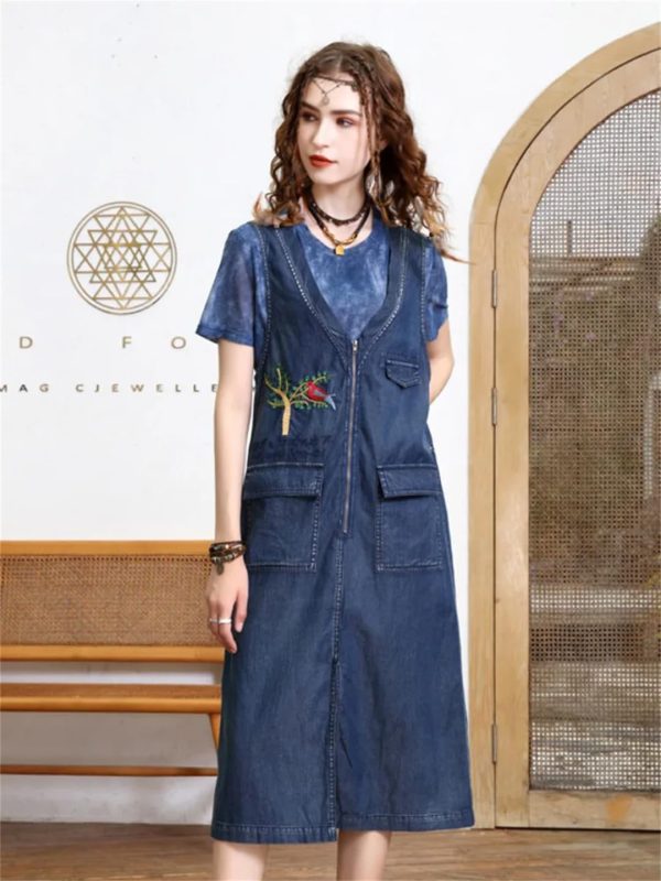 71-T44qkDSL.jpg Women Summer Sleeveless Denim Dress V-Neck Zipper Embroidery Vintage Midi Dress Pockets Overall Jeans Dress