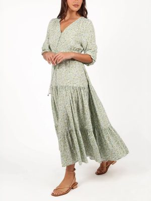 Women's Floral Print Maxi Long Dresses Deep V Neck Summer Beach Dress Half Sleeve A Line Flowy Dresses